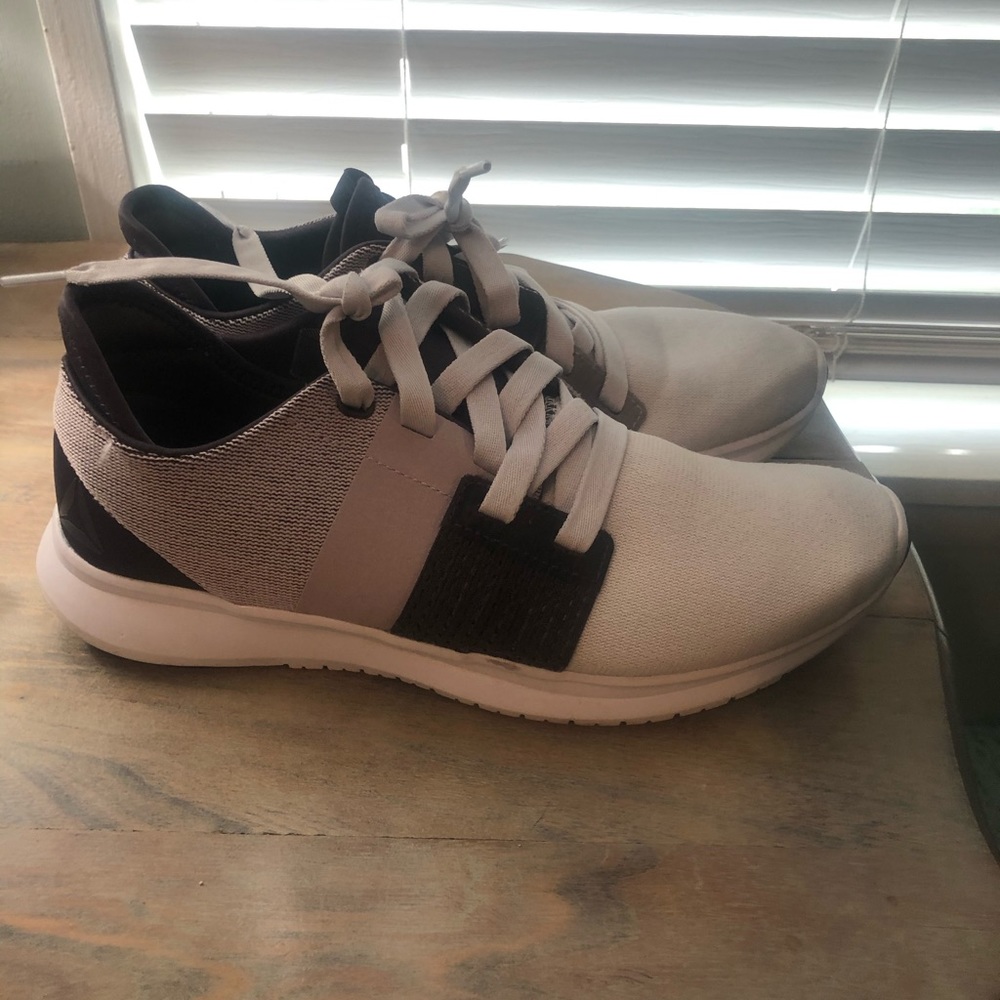 Great condition Reebok tennis shoes